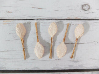 Paper rose leaves , 100 pcs size 3