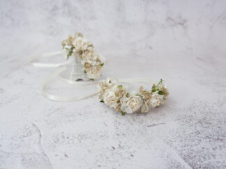 Elegant Garden, ivory pale olive flower wrist corsage, floral bracelet [1 pc]